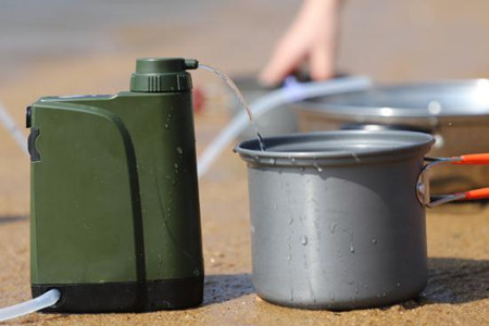 戶外凈水器的外觀、凈化系統(tǒng)、類型和尺寸